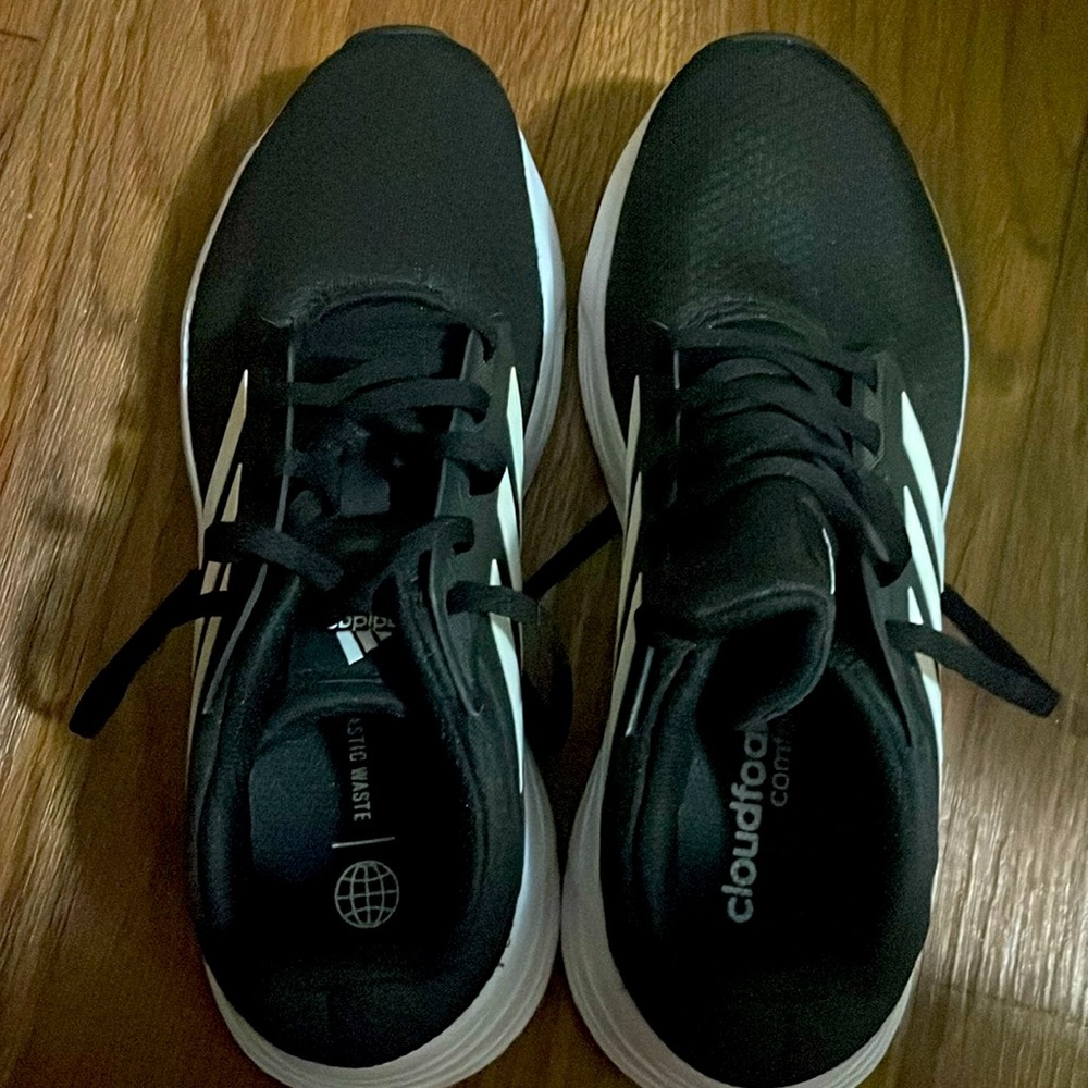Adidas Athletic Shoes Men’s Size 8.5